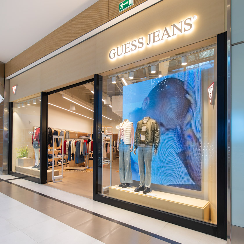 Νέο κατάστημα Guess Jeans