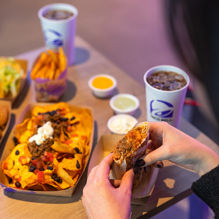 Taco Bell: Το αγαπημένο μεξικάνικο spot φέρνει τα πάνω - taco στο The Mall Athens